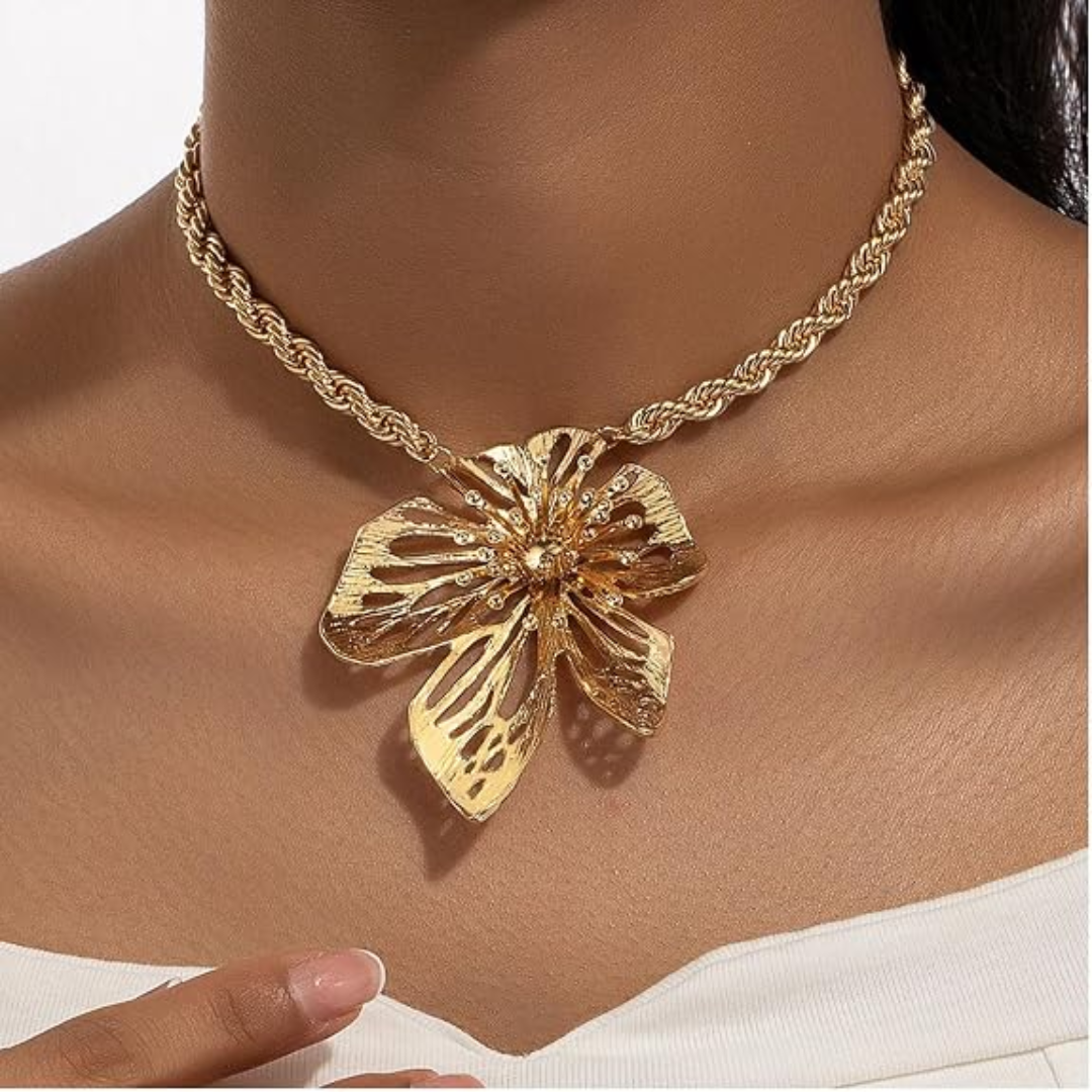 Sculpted Flower Necklace for Women - Image 2